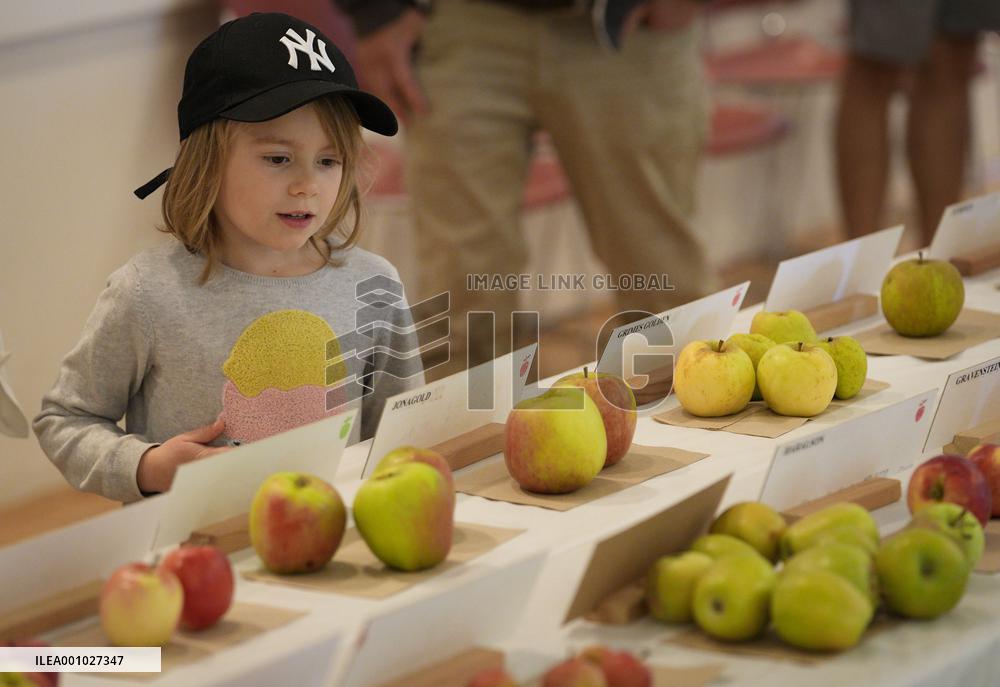 CANADA-VANCOUVER-UBC-APPLE FESTIVAL