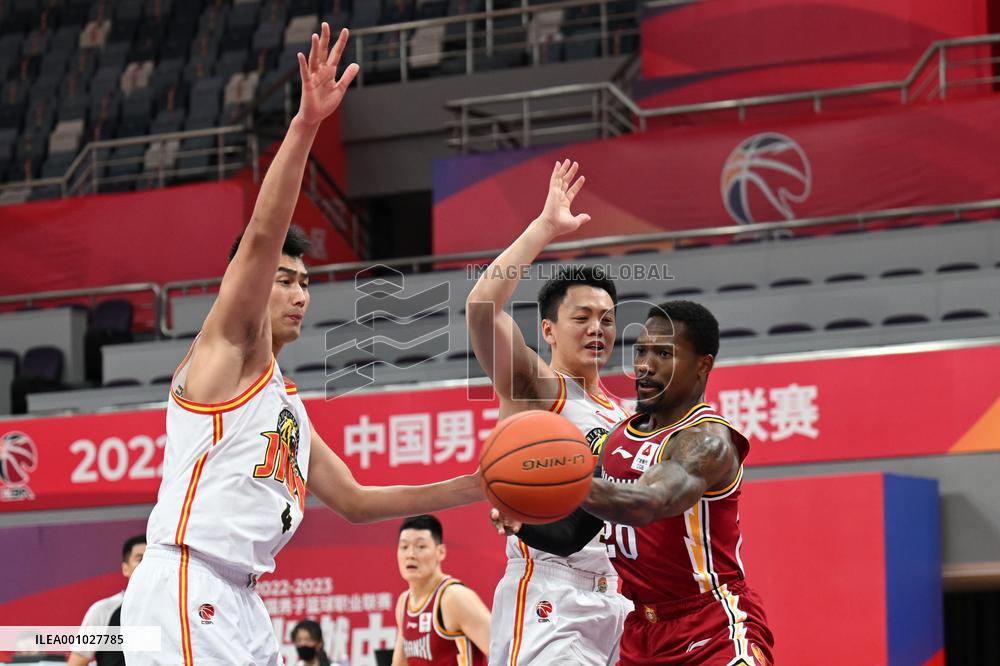 (SP)CHINA-HANGZHOU-BASKETBALL-CBA LEAGUE-SHANXI LOONGS VS JILIN NORTHEAST TIGERS (CN)