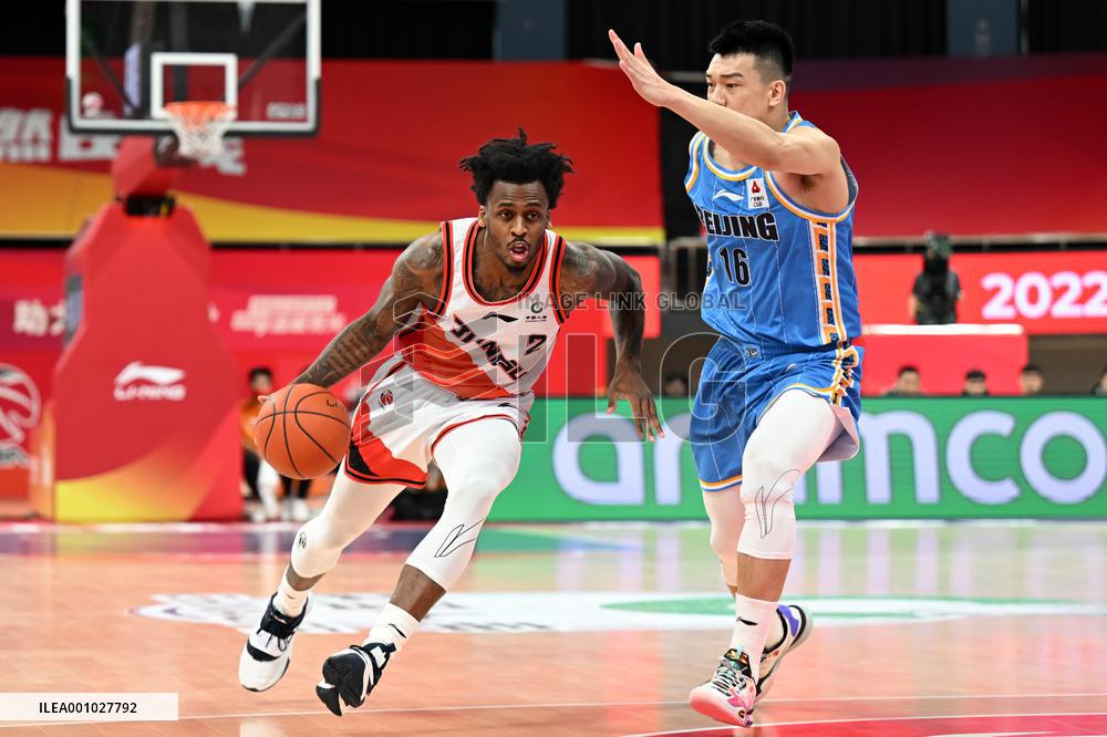 (SP)CHINA-HANGZHOU-BASKETBALL-CBA LEAGUE-JIANGSU DRAGONS VS BEIJING DUCKS (CN)