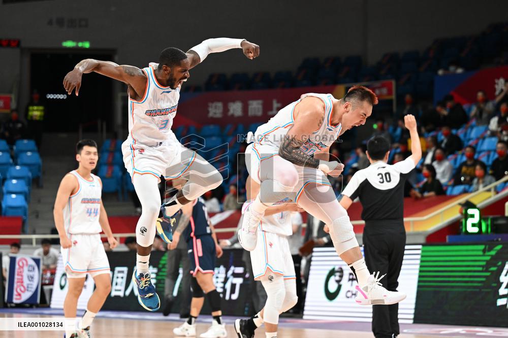 (SP)CHINA-HANGZHOU-BASKETBALL-CBA LEAGUE-SHANDONG VS GUANGDONG (CN)