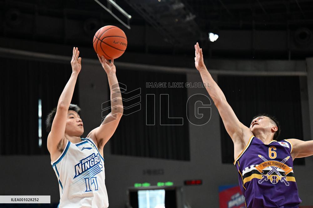 (SP)CHINA-HANGZHOU-BASKETBALL-CBA LEAGUE-NINGBO ROCKETS VS BEIJING ROYAL FIGHTERS (CN)