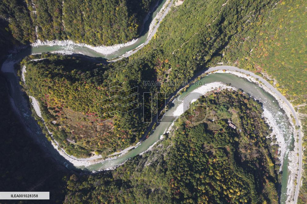 CHINA-SHAANXI-QINLING-AUTUMN