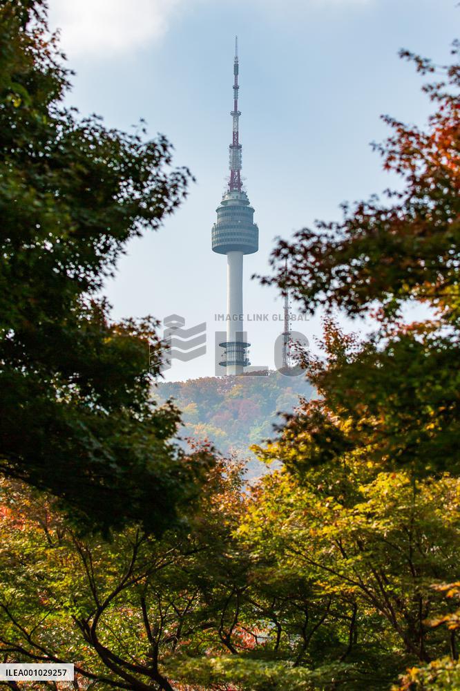 SOUTH KOREA-SEOUL-AUTUMN SCENERY