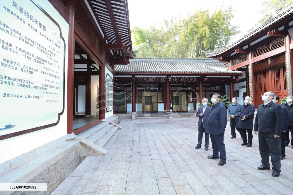 Profile: Xi Jinping leads China on new journey