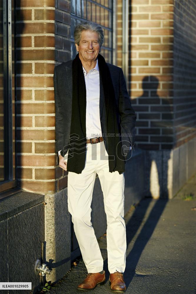 Martin Green, solar cell pioneer wins the 1 million euros Millennium Technology Prize