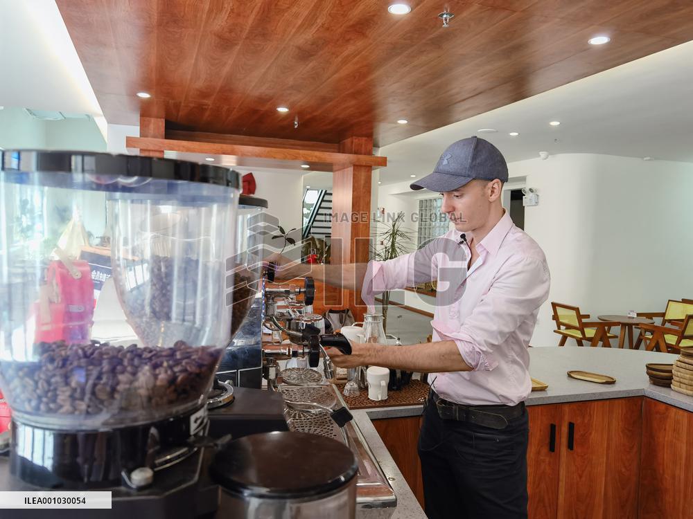 CHINA-HAINAN-GERMAN MAN-NEW CAREER