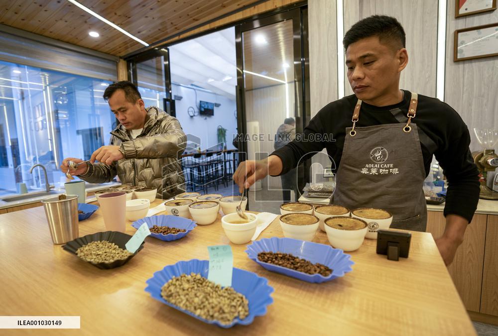 Xinhua Headlines: China's coffee industry booms amid opening up
