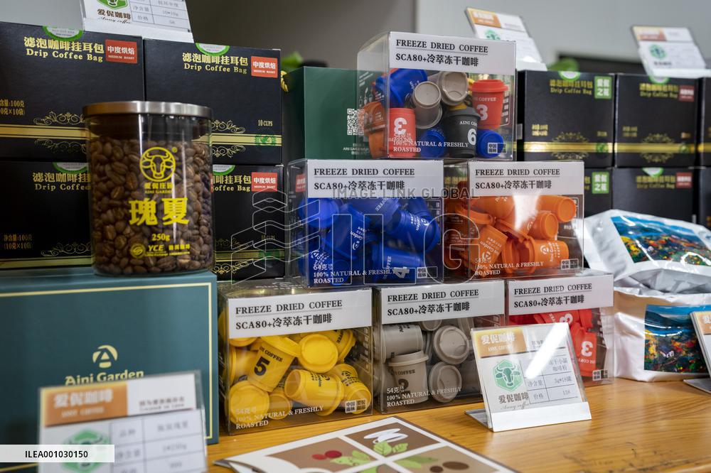 Xinhua Headlines: China's coffee industry booms amid opening up
