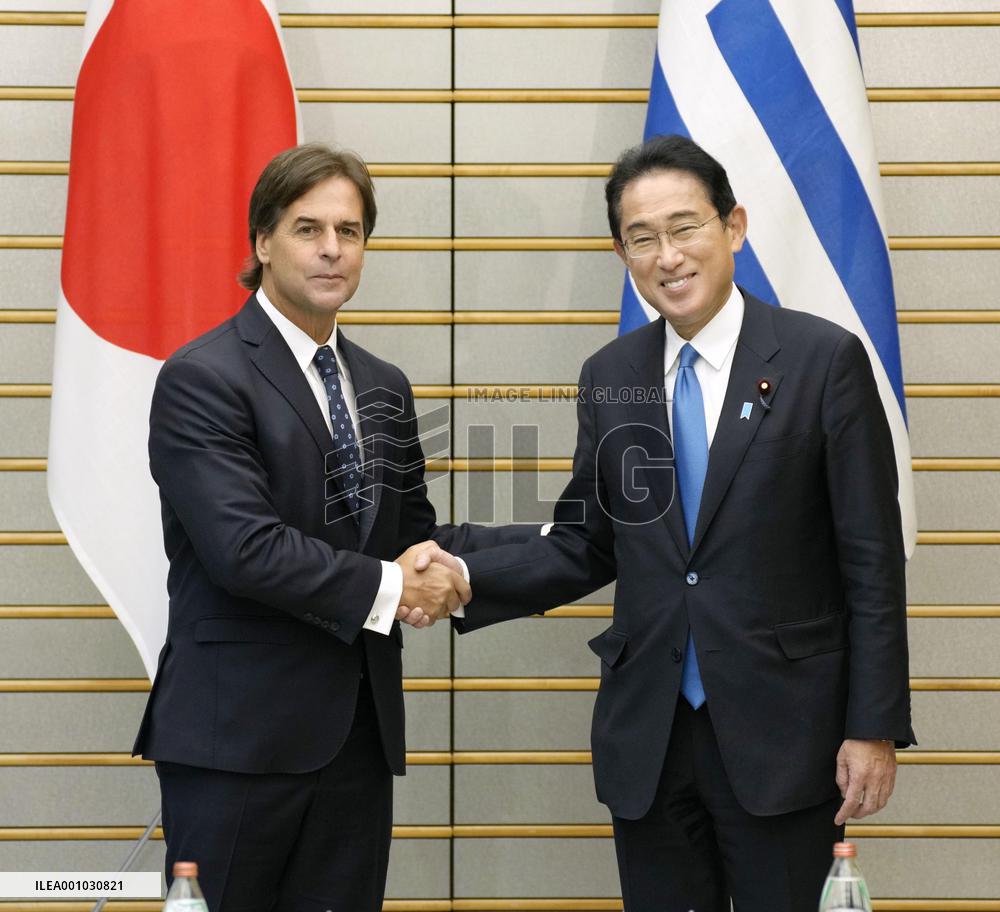 Japan-Uruguay talks