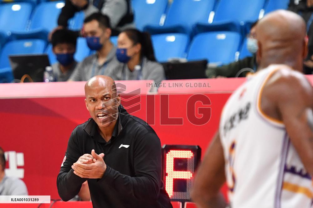 (SP)CHINA-HANGZHOU-BASKETBALL-CBA LEAGUE-BEIJING ROYAL FIGHTERS VS SHANGHAI SHARKS (CN)