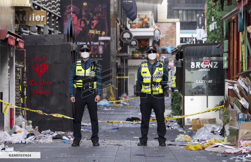 SOUTH KOREA-SEOUL-STAMPEDE-MOURNING