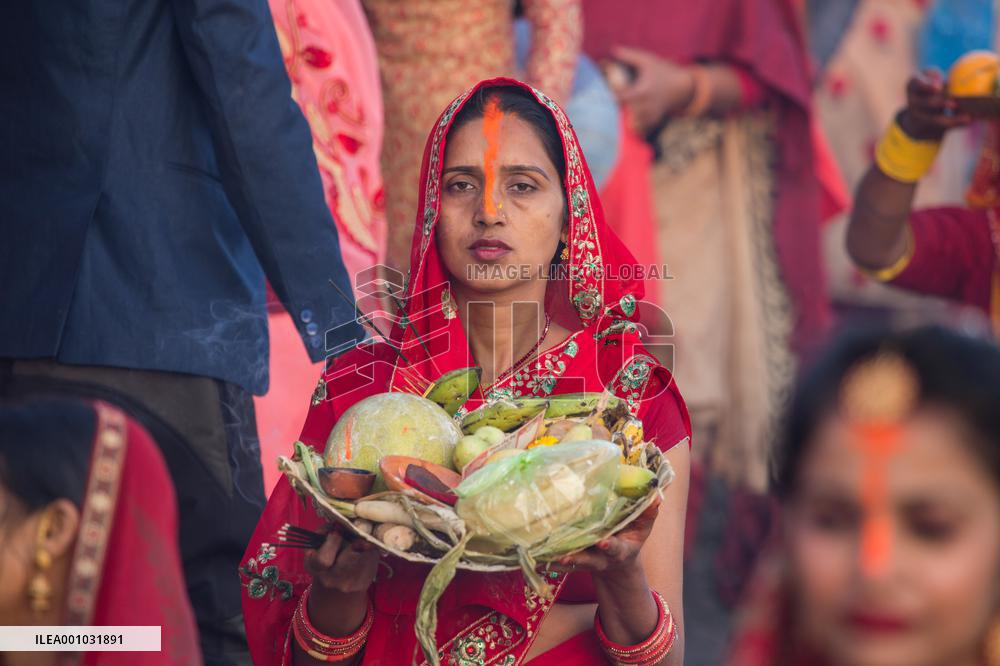 NEPAL-KATHMANDU-CHHATH FESTIVAL