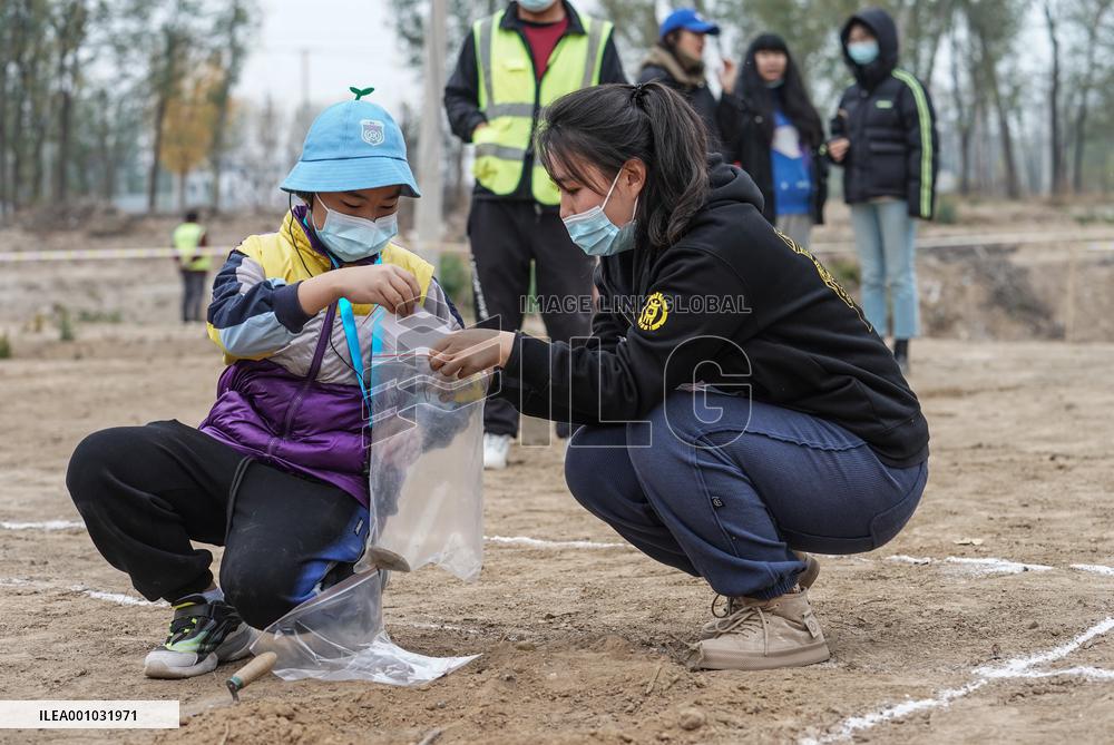 CHINA-BEIJING-LIULIHE RELIC SITE-ARCHAEOLOGICAL TOUR (CN)