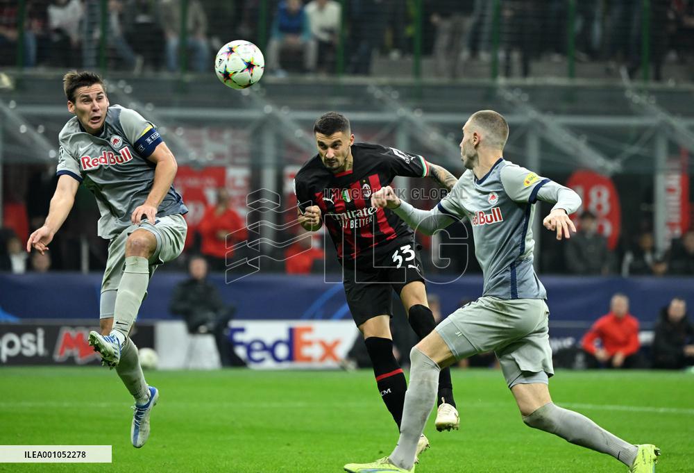 (SP)ITALY-MILAN-FOOTBALL-UEFA CHAMPIONS LEAGUE-GROUP E-AC MILAN VS SALZBURG