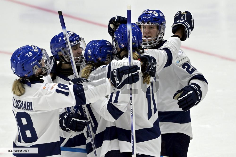 Ringette world championships final match (1/2) Canada vs Finland