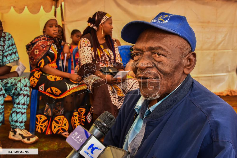 CAMEROON-BANGOU-CHINESE MEDICAL TEAM-FREE HEALTH SERVICE