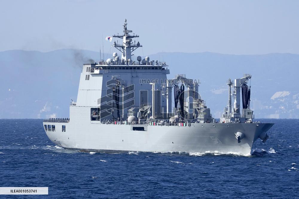Japan hosts int'l fleet review