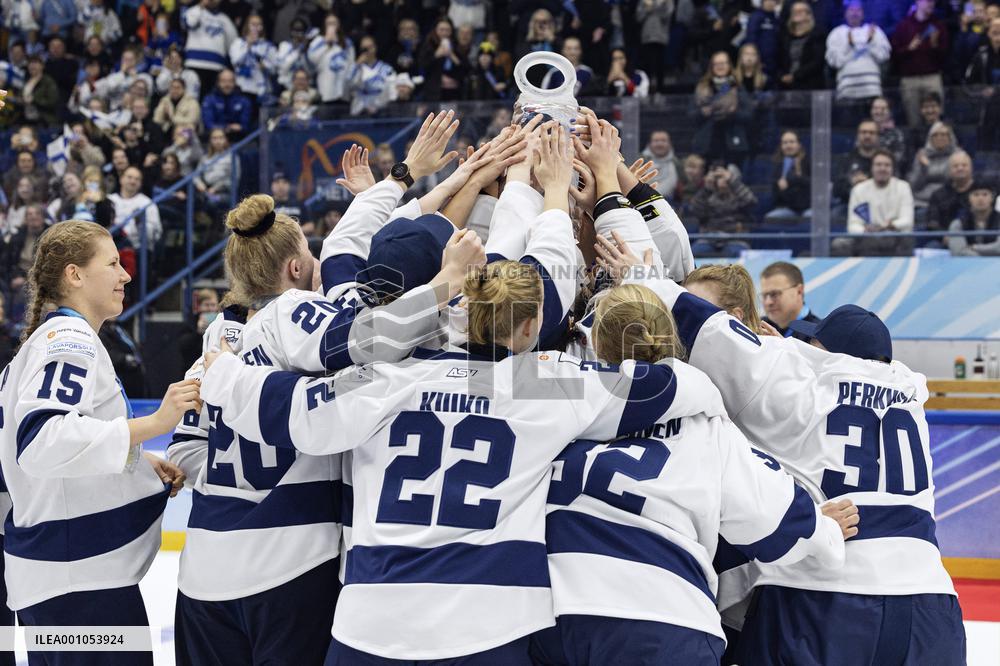 Ringette World Championships final match Finland vs Canada - Presidents Trophy