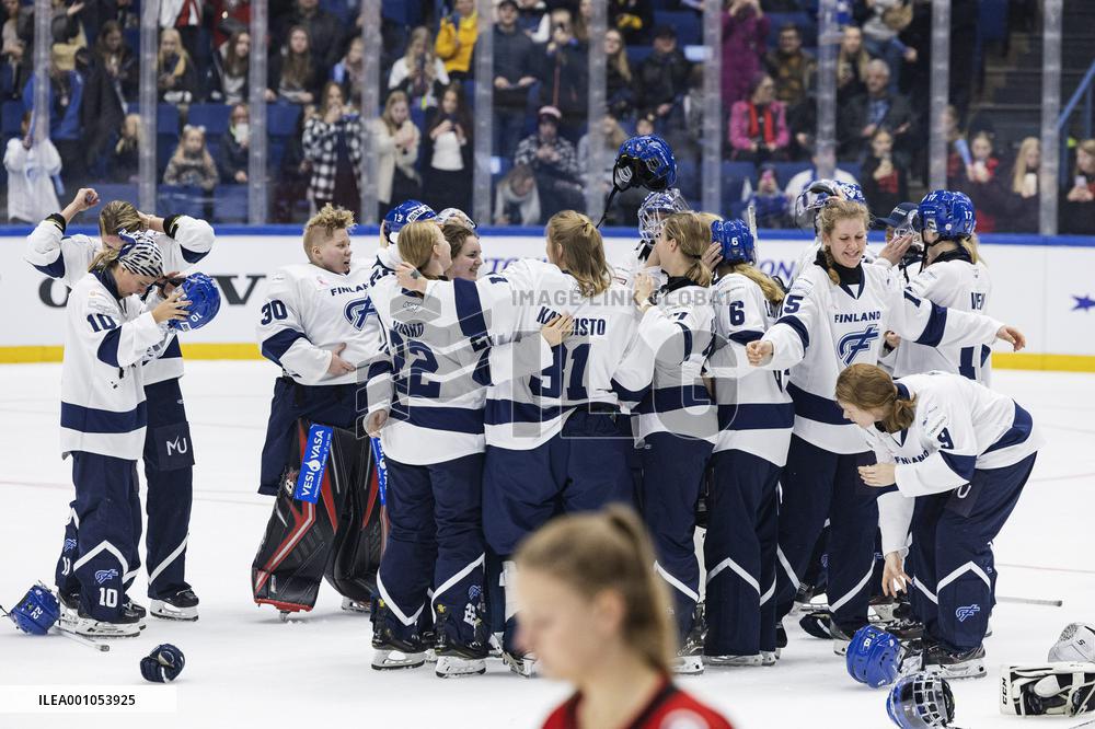 Ringette World Championships final match Finland vs Canada - Presidents Trophy