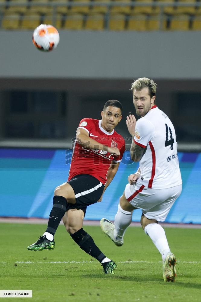 (SP)CHINA-CHENGDU-FOOTBALL-CSL-CHENGDU RONGCHENG VS CHANGCHUN YATAI (CN)