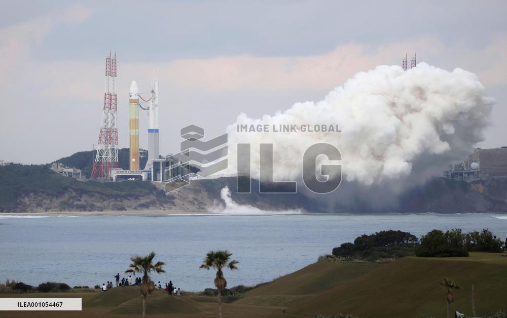 JAXA test-fires rocket engine