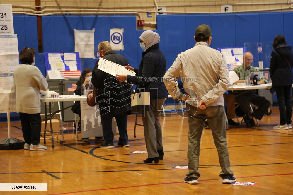 U.S.-NEW YORK-MIDTERM ELECTIONS