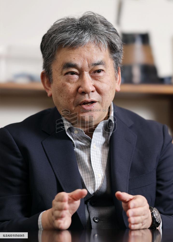 Novelist Jin Mayama