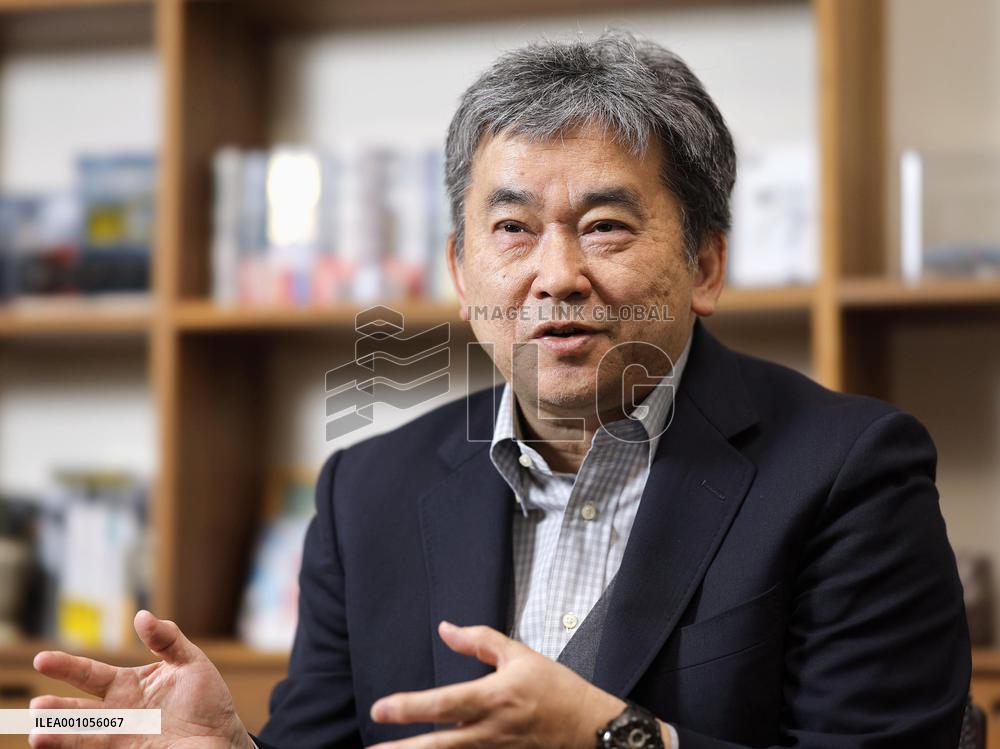 Novelist Jin Mayama