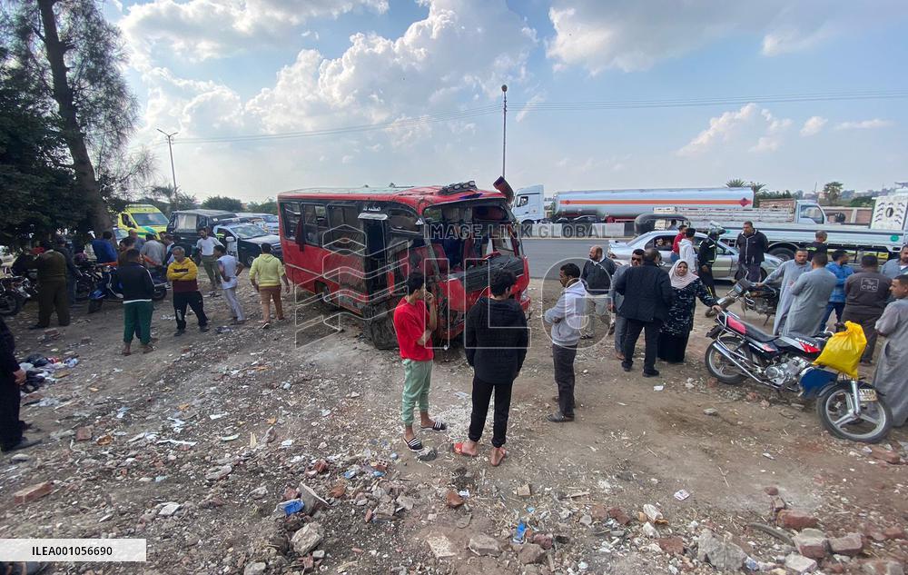 EGYPT-DAKAHLIA-MINIBUS ACCIDENT