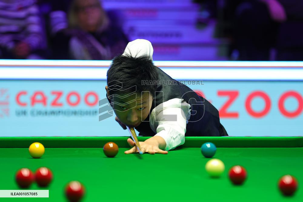 (SP)BRITAIN-YORK-SNOOKER-UK CHAMPIONSHIP-ROUND 1