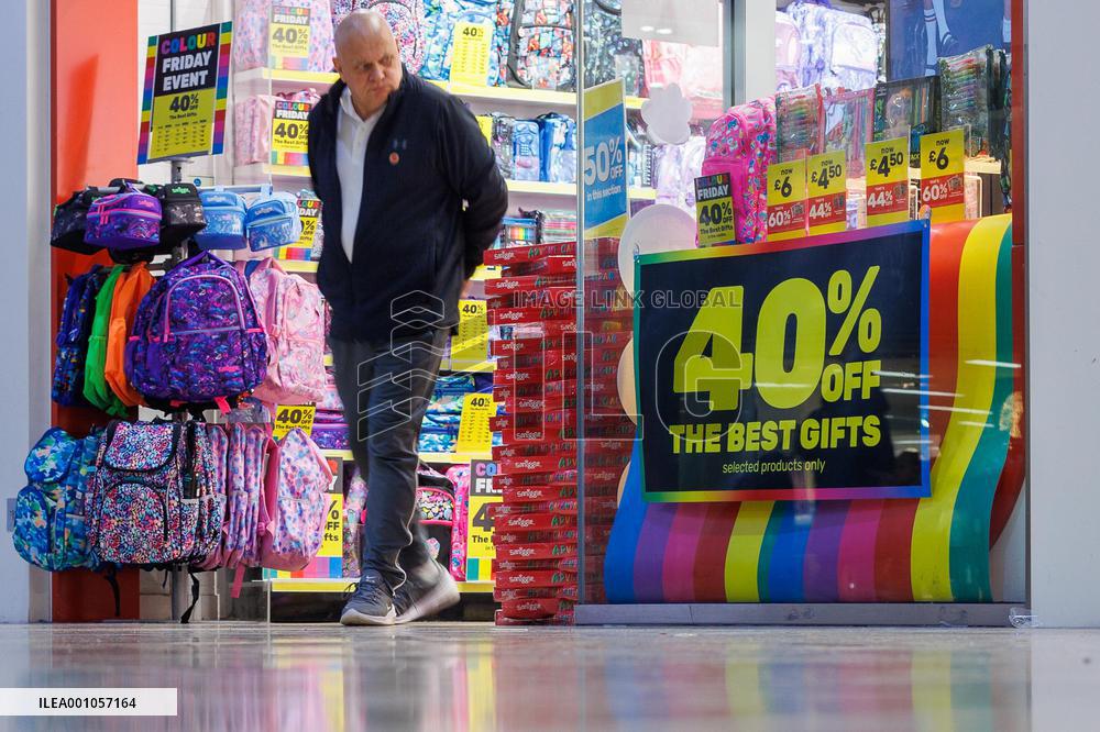 UK-ECONOMY-Q3-CONTRACTION