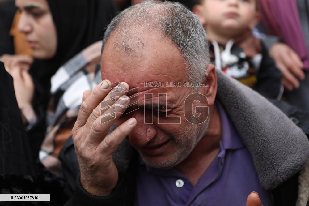 MIDEAST-HEBRON-FUNERAL