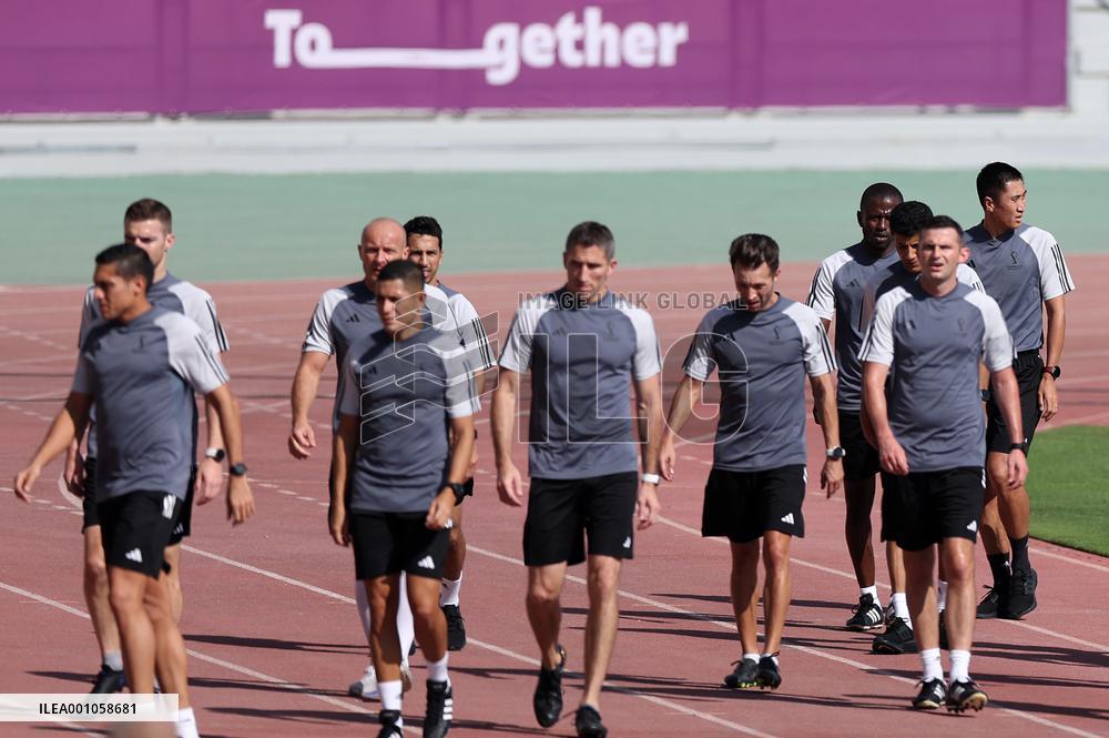 (SP)QATAR-DOHA-FIFA WORLD CUP-REFEREES-PRACTICE SESSION