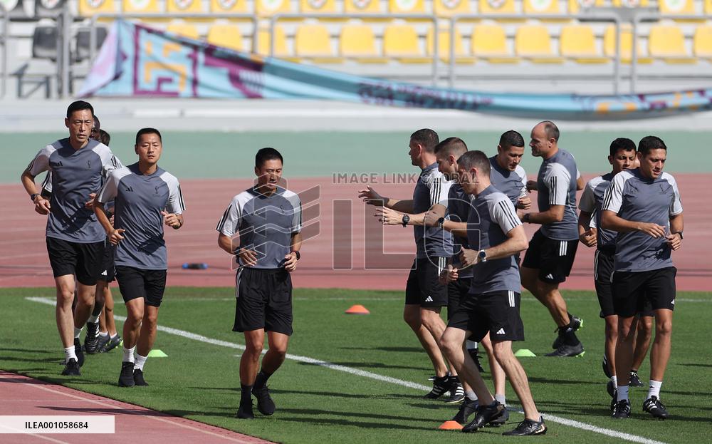 (SP)QATAR-DOHA-FIFA WORLD CUP-REFEREES-PRACTICE SESSION