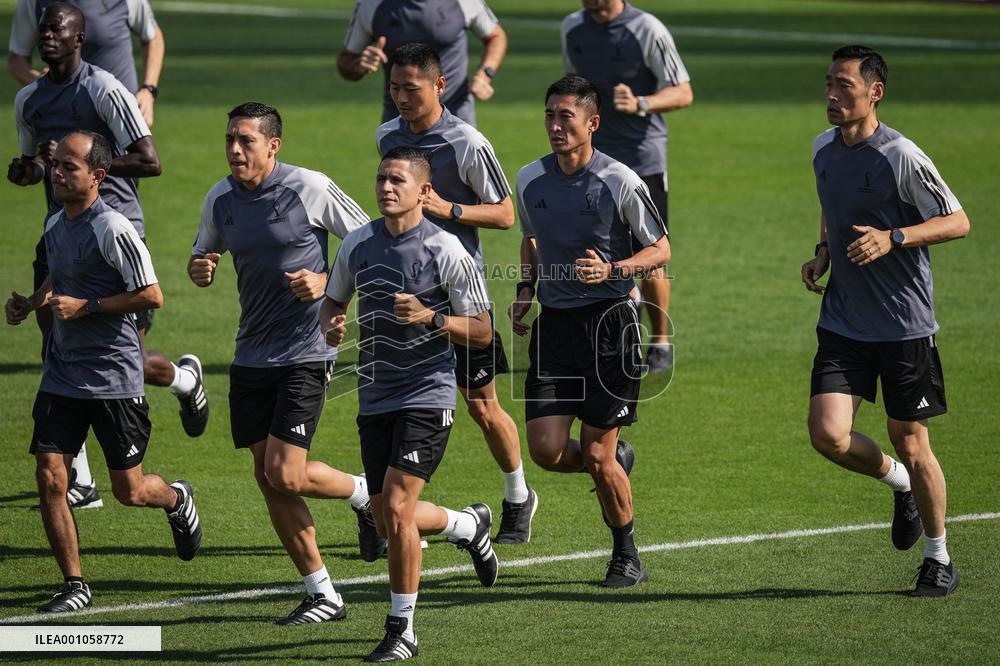 (SP)QATAR-DOHA-FIFA WORLD CUP-REFEREES-PRACTICE SESSION