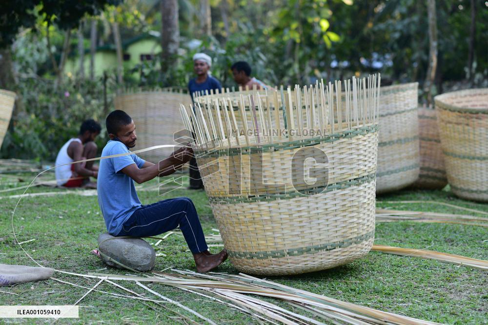 INDIA-ASSAM-NAGAON-DAILY LIFE-BAMBOO BASKETS