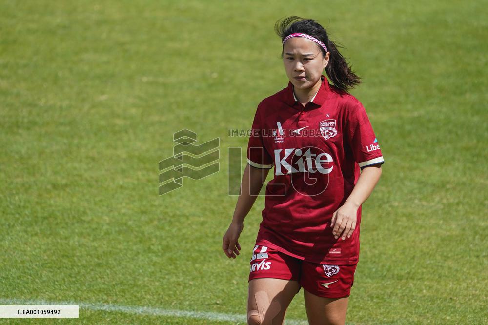 (SP)AUSTRALIA-ADELAIDE-FOOTBALL-A-LEAGUE WOMEN-XIAO YUYI-DEBUT