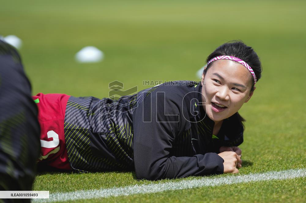 (SP)AUSTRALIA-ADELAIDE-FOOTBALL-A-LEAGUE WOMEN-XIAO YUYI-DEBUT
