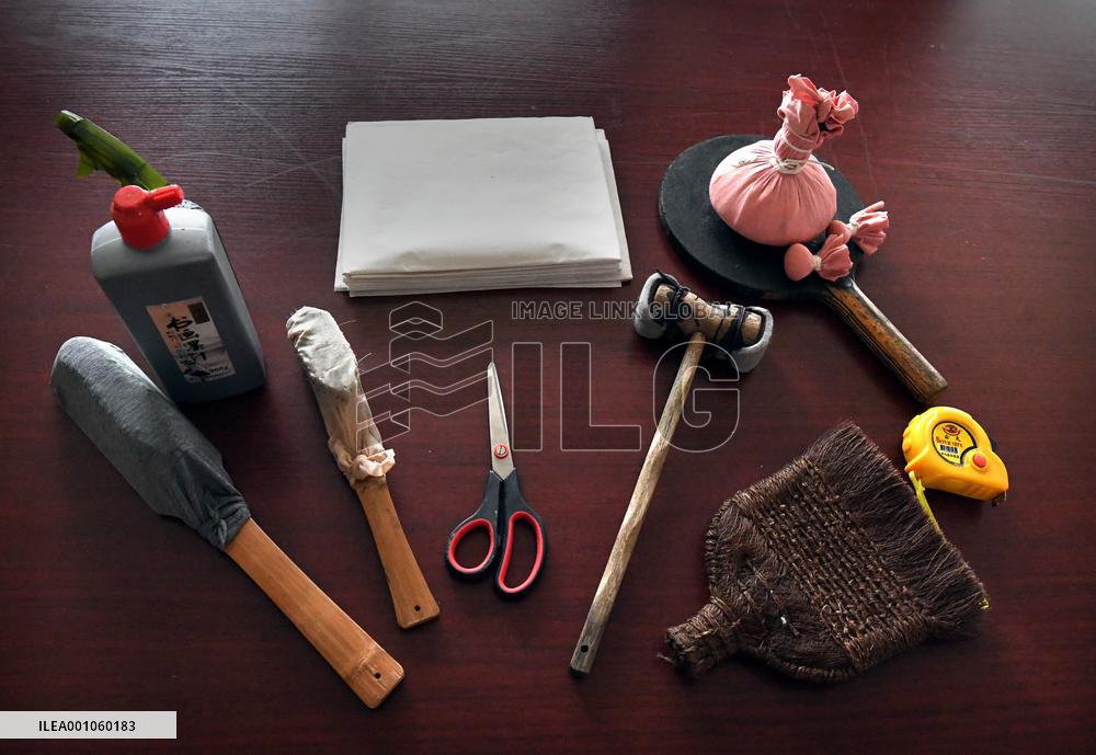 (MASTER OF CRAFTS) CHINA-HENAN-ZHENGZHOU-HIGH RELIEF RUBBING-INHERITOR (CN)