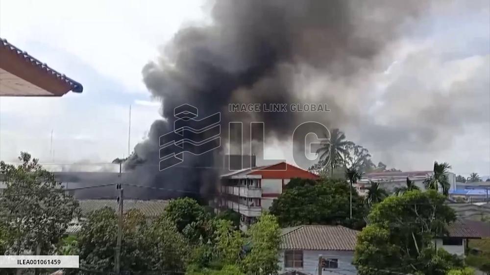 At least 1 killed in car bombing in southern Thailand