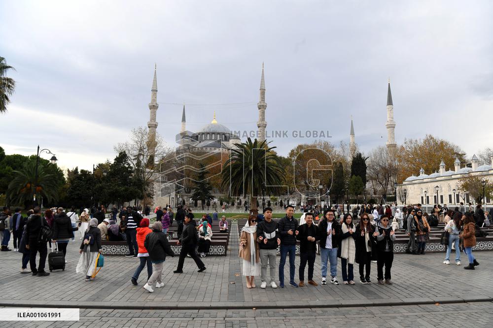TÜRKIYE-ISTANBUL-TOURISM