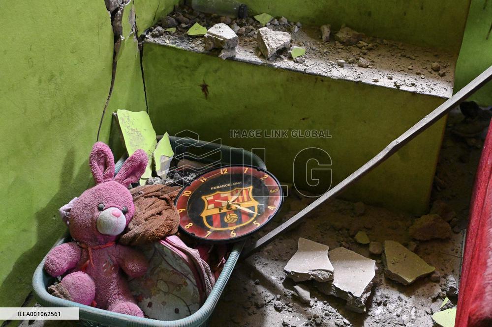 INDONESIA-CIANJUR-EARTHQUAKE-AFTERMATH-WALL CLOCK