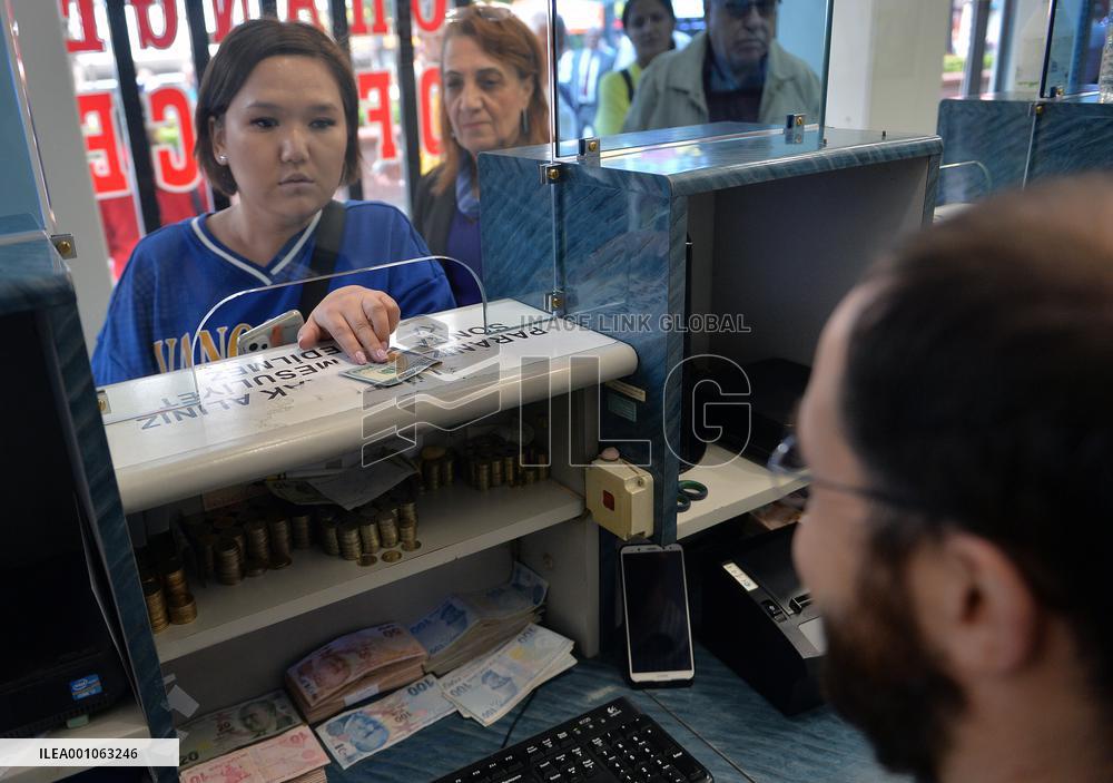 TÜRKIYE-ANKARA-EASING CYCLE-HALT