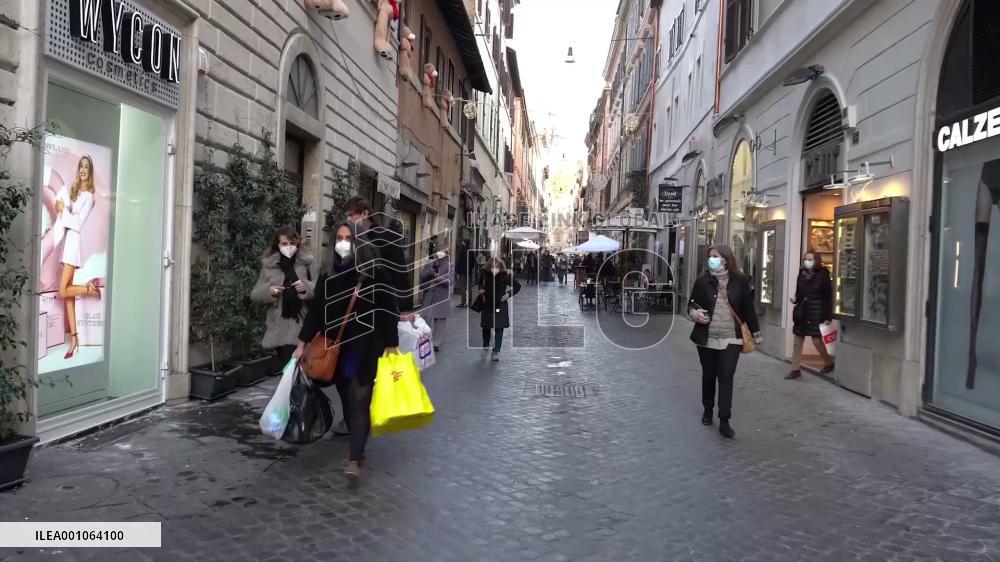 Italy sees new surge in COVID-19 cases