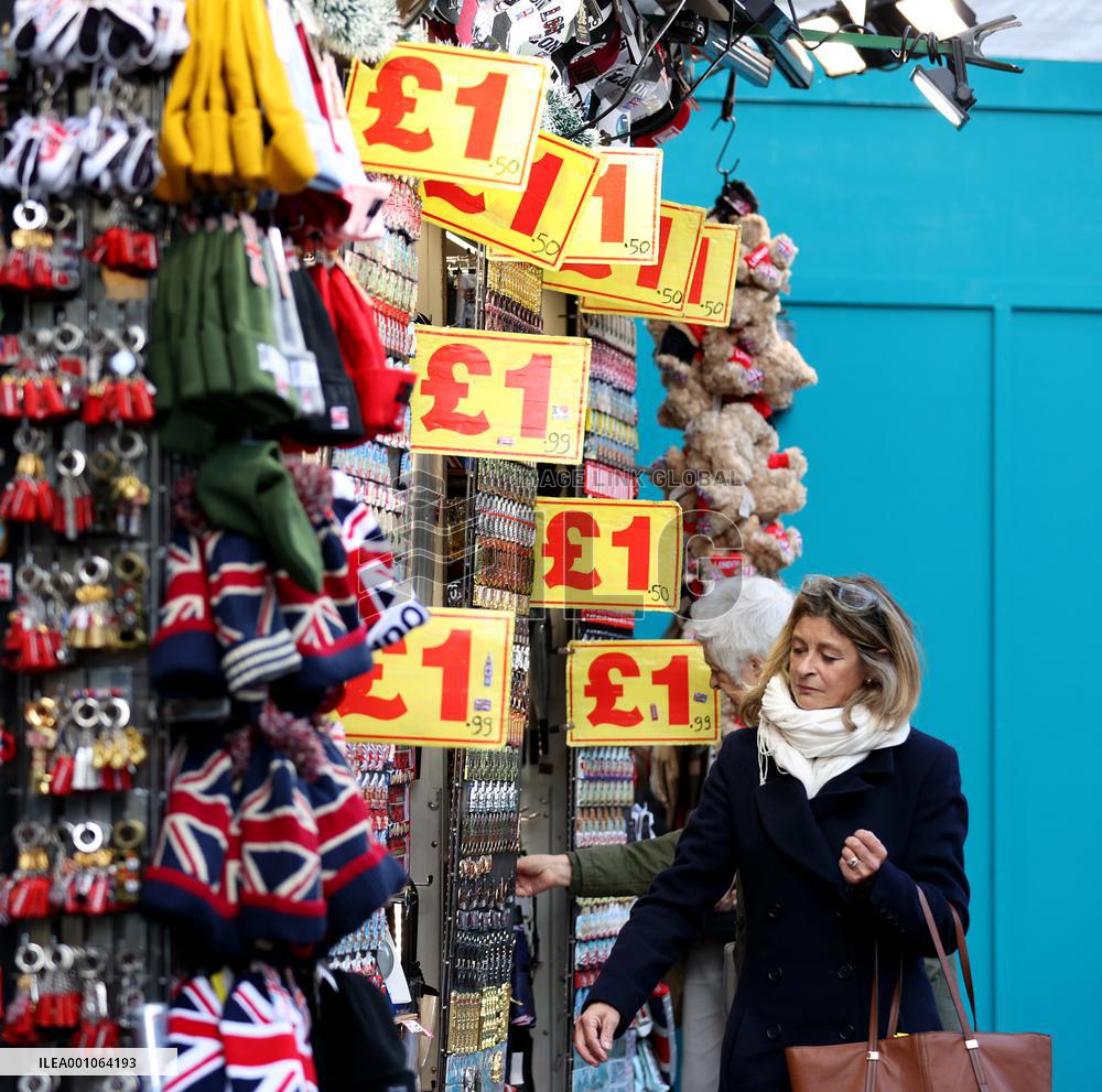 BRITAIN-LONDON-BLACK FRIDAY-SALES