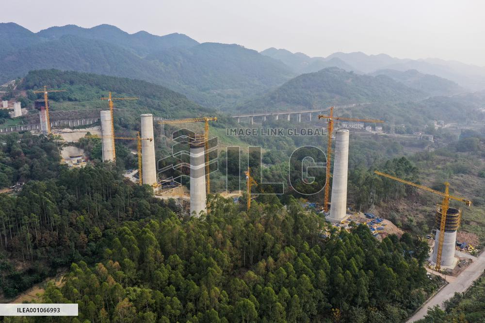 CHINA-CHONGQING-HIGH-SPEED RAILWAY-CONSTRUCTION (CN)