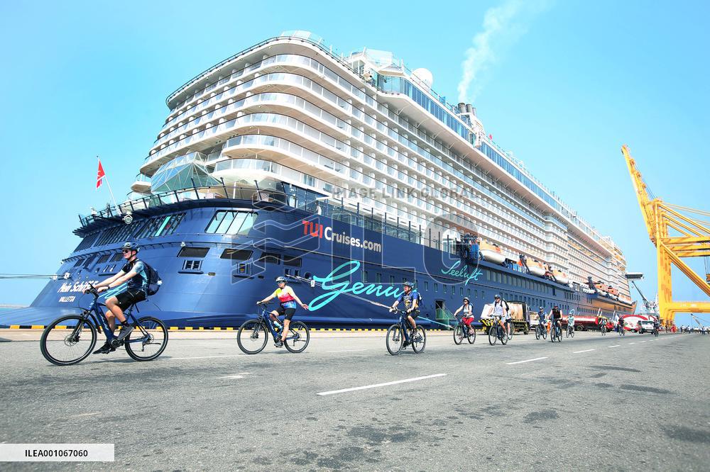 SRI LANKA-COLOMBO-CRUISE SHIP-ARRIVAL-TOURISM