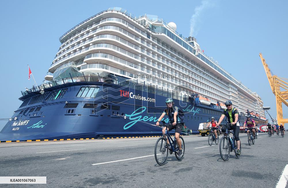 SRI LANKA-COLOMBO-CRUISE SHIP-ARRIVAL-TOURISM