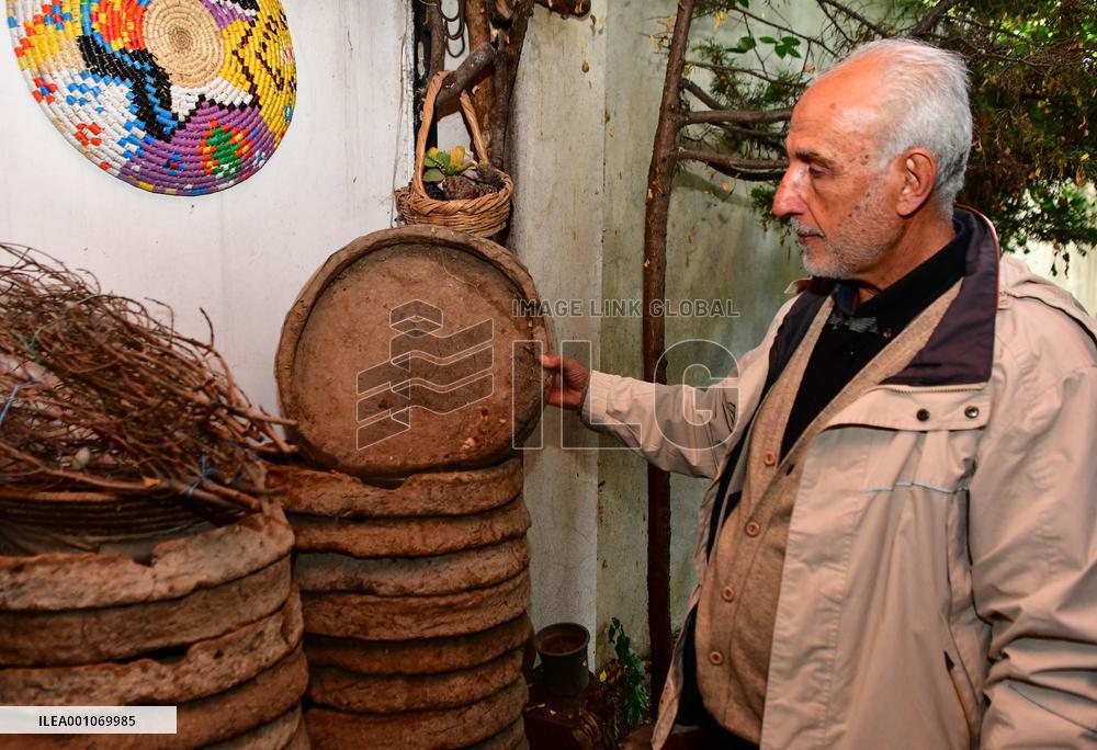 SYRIA-HAMA-SILK-MUSEUM