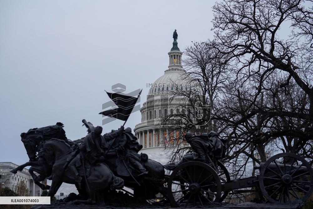 U.S.-WASHINGTON, D.C.-DEFENSE FUNDING BILL